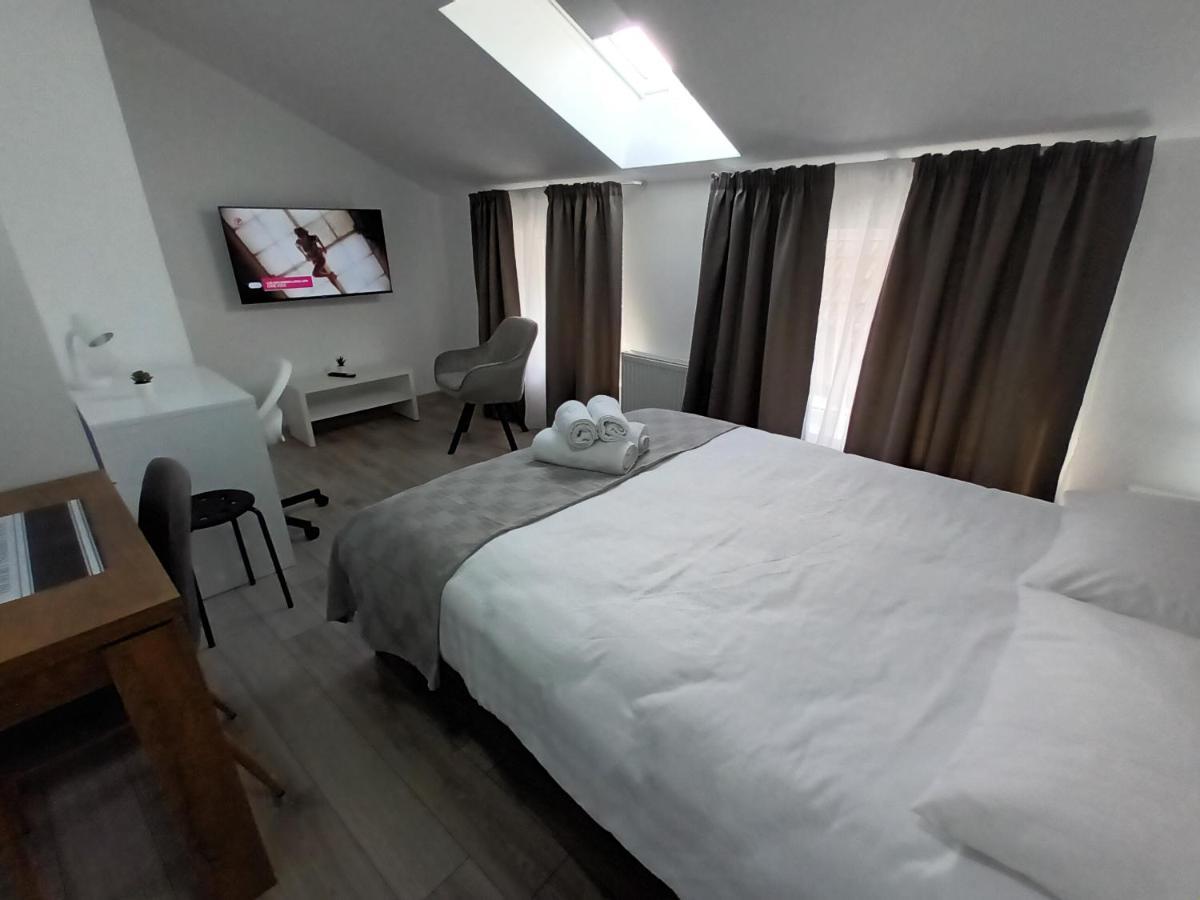 Old Town Studio Apartments Baia Mare Exterior foto