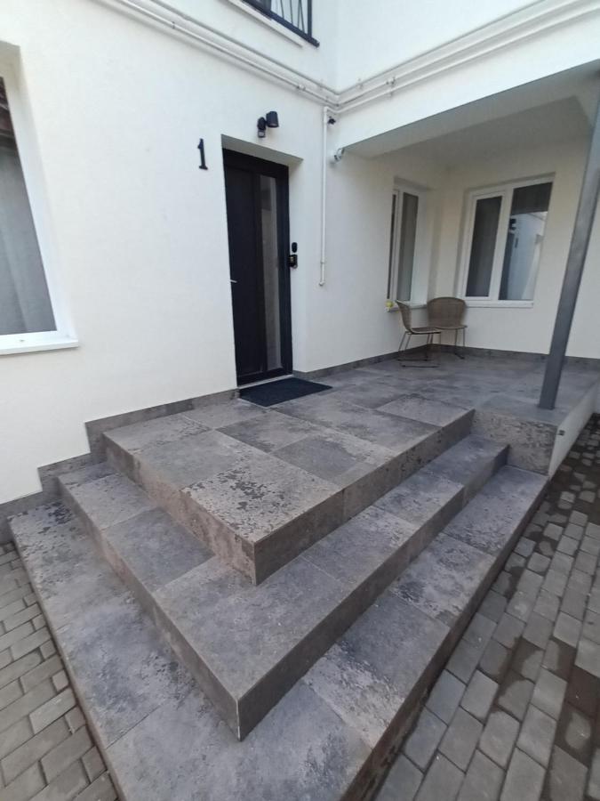 Old Town Studio Apartments Baia Mare Exterior foto