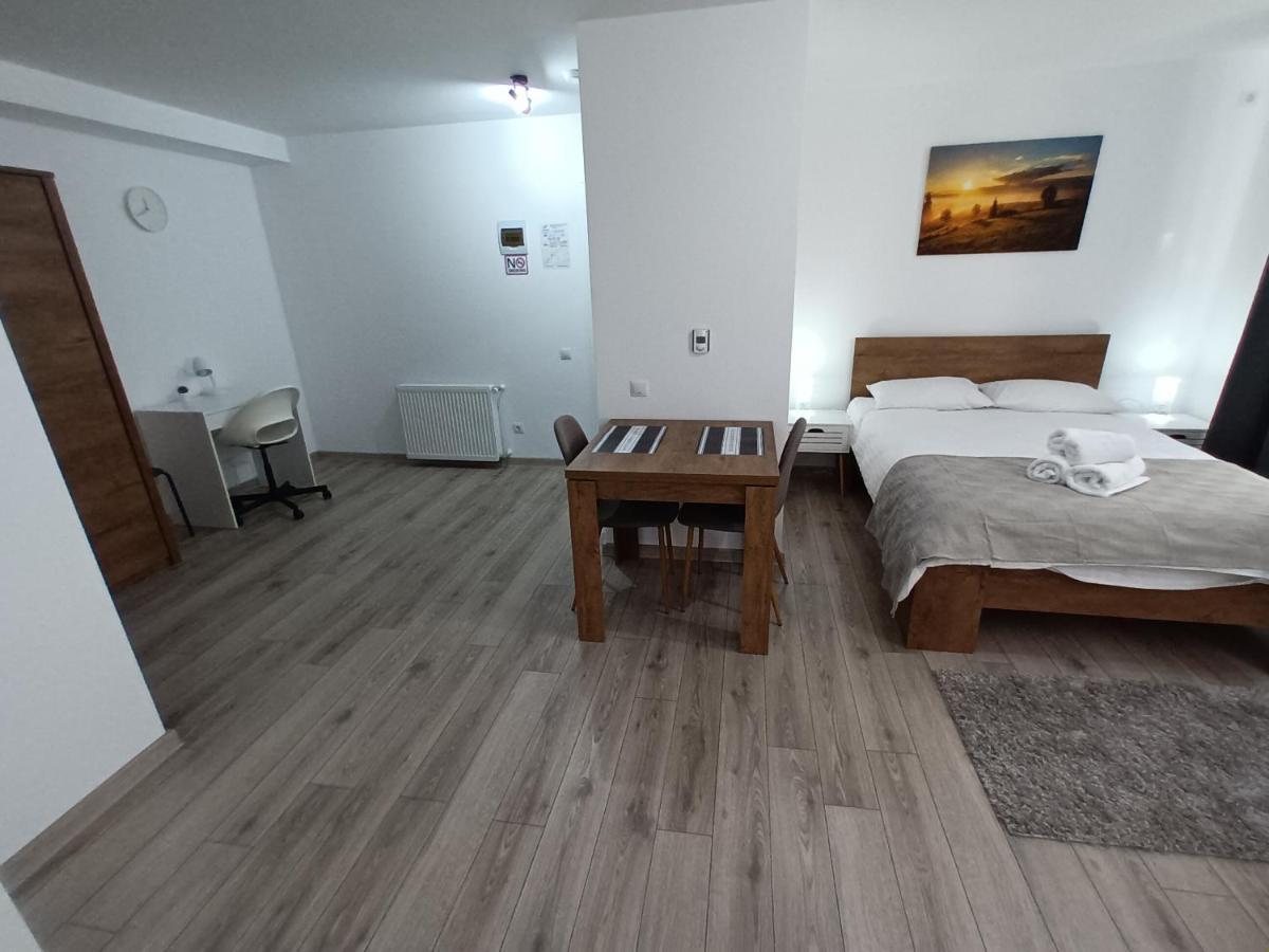 Old Town Studio Apartments Baia Mare Exterior foto