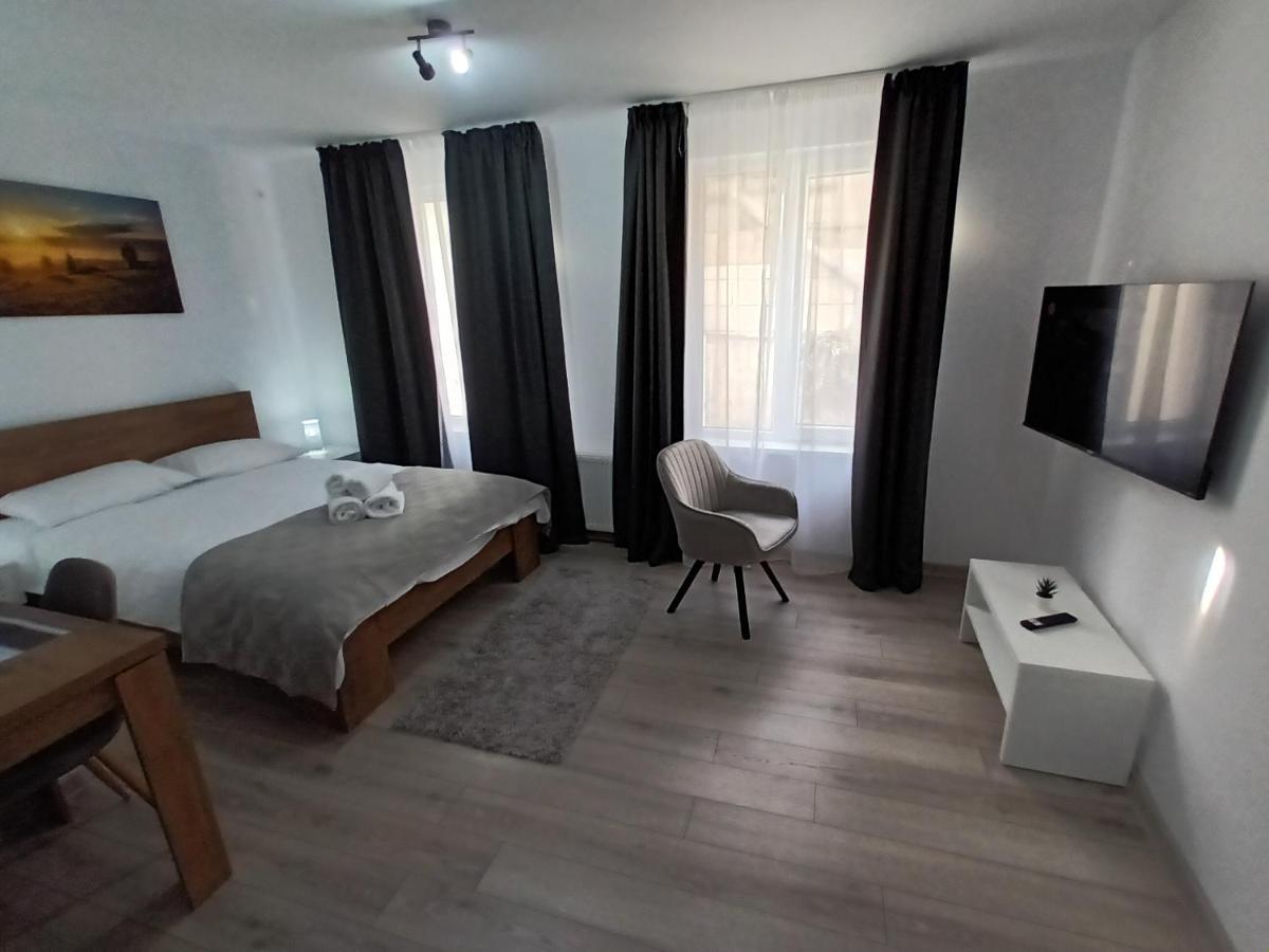 Old Town Studio Apartments Baia Mare Exterior foto